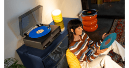 Philips Vinüülplaadimängija Century The Stevie, Must