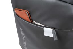 Seljakott Walker CEO Decent must