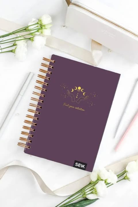 Tegude Kalender märkmik - magic 26/27 (suur- spiraaliga)