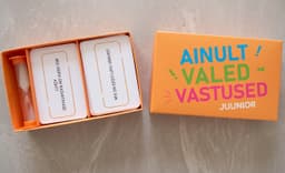 Kaardimäng Ainult valed vastused Juunior