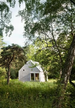 Hide and Seek : The Architecture of Cabins and Hideouts