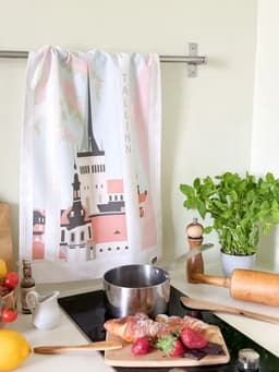 Köögirätik - vaade Tallinnale