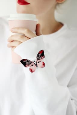 Liblikas-pross Queen of Hearts