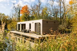 Rock the Boat : Boats, Cabins and Homes on the Water